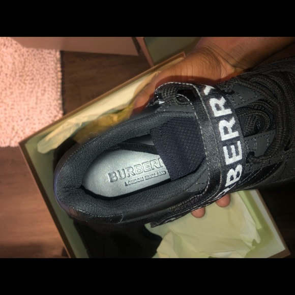 Men’s Burberry shoes - Picture 4 of 4